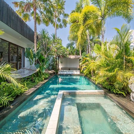 Villa Yogi Surf 2 Canggu エクステリア 写真